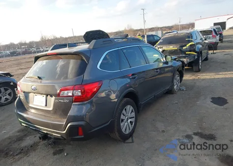 2018 Subaru Outback 2.5I Premium z USA, uszkodzony, nr VIN 4S4BSACC1J3287147
